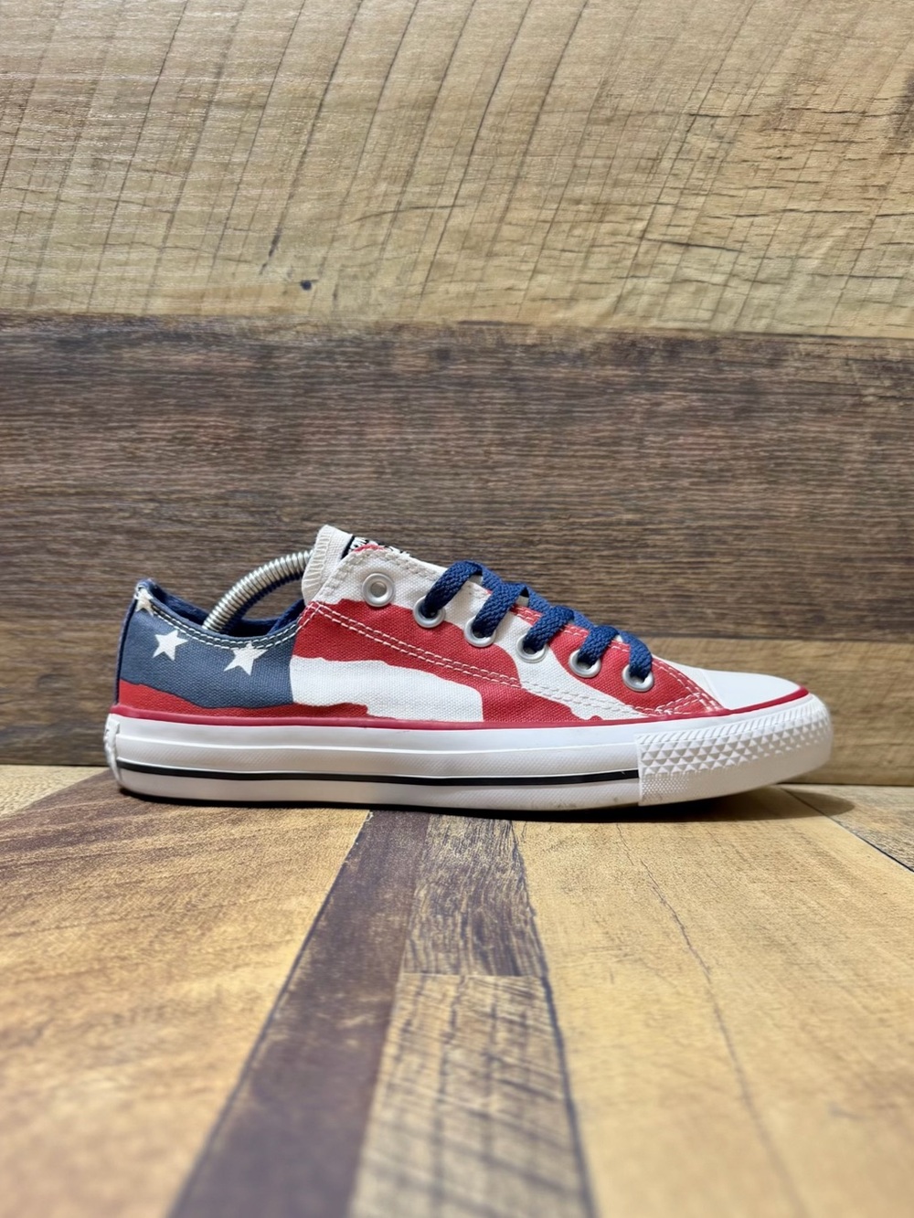 CONVERSE Chuck Taylor All Star Ox USA Flag Sneakers Womens Size 8